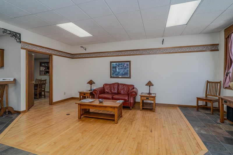 115 S Broadway, Crookston, MN 56716