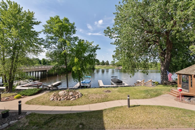 30 Main St S #8H, Pine City, MN 55063