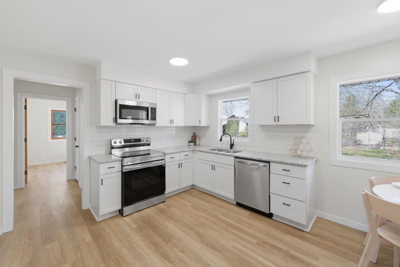 878 Jefferson St, Prescott, WI 54021