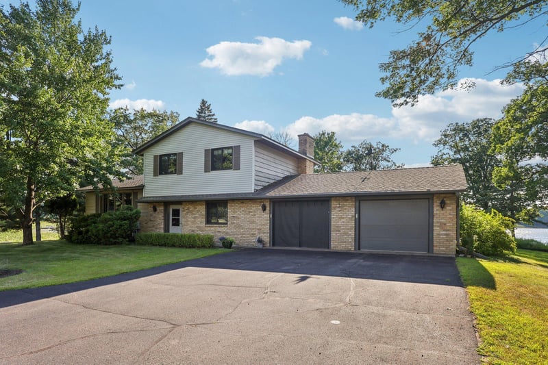 3225 465th St, Harris, MN 55032