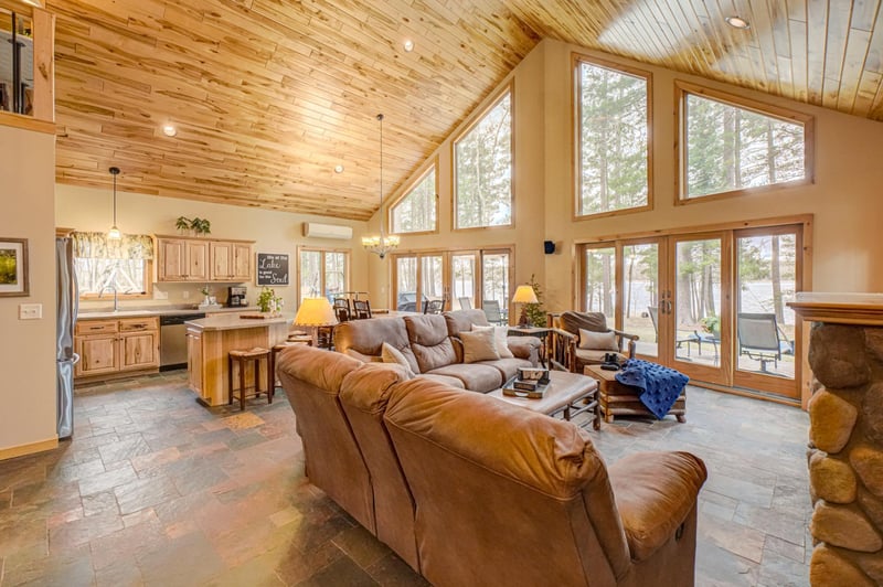 10511 Vermeil Dr NE, Deer River, MN 56636