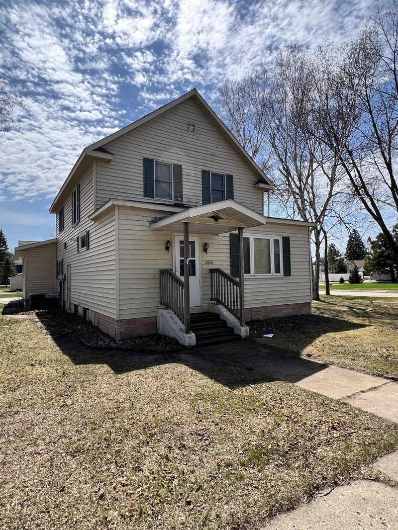 324 E Snelling Ave, Appleton, MN 56208