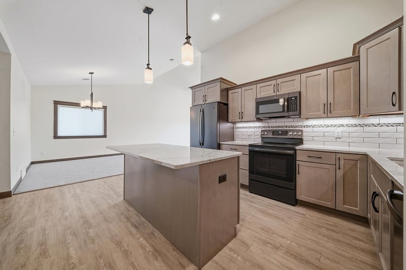 4911 Field Crest Ln, Eau Claire, WI 54701