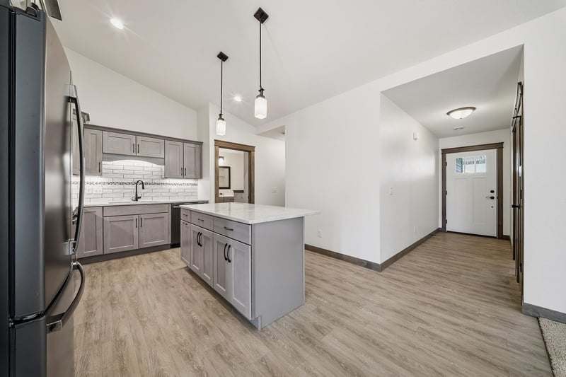 4911 Field Crest Ln, Eau Claire, WI 54701