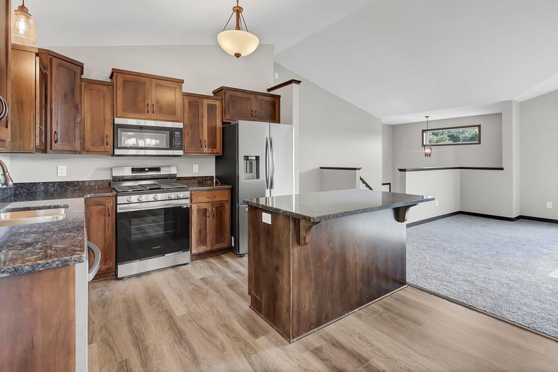 535 Maywood Ave, Paynesville, MN 56362