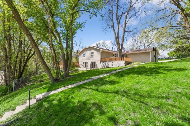 211 3rd Ave SE, Norwood Young America, MN 55397