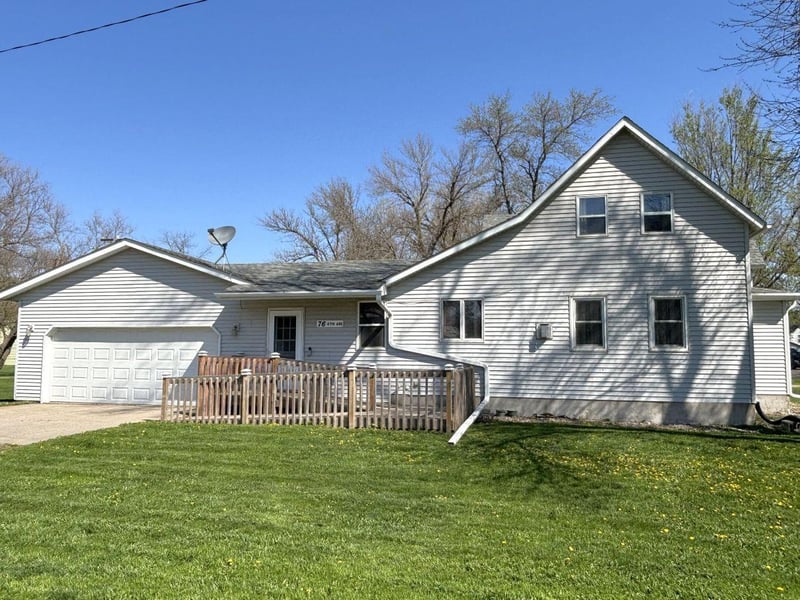 76 4th Ave E, Wood Lake, MN 56297