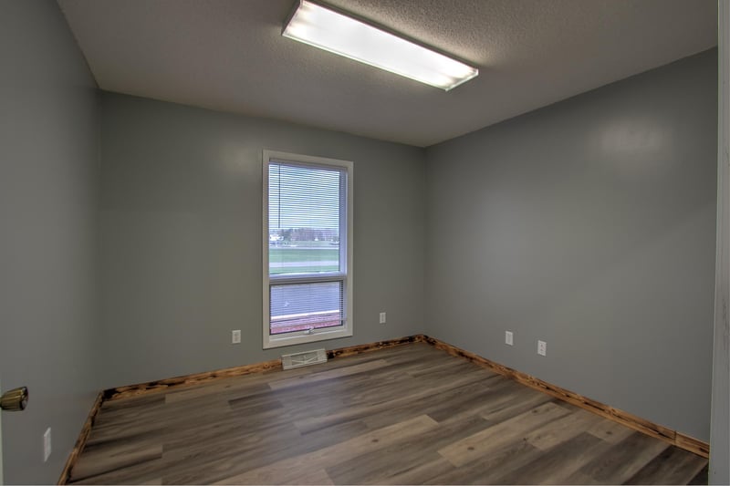 111 4th Ave S, Pease, MN 55371