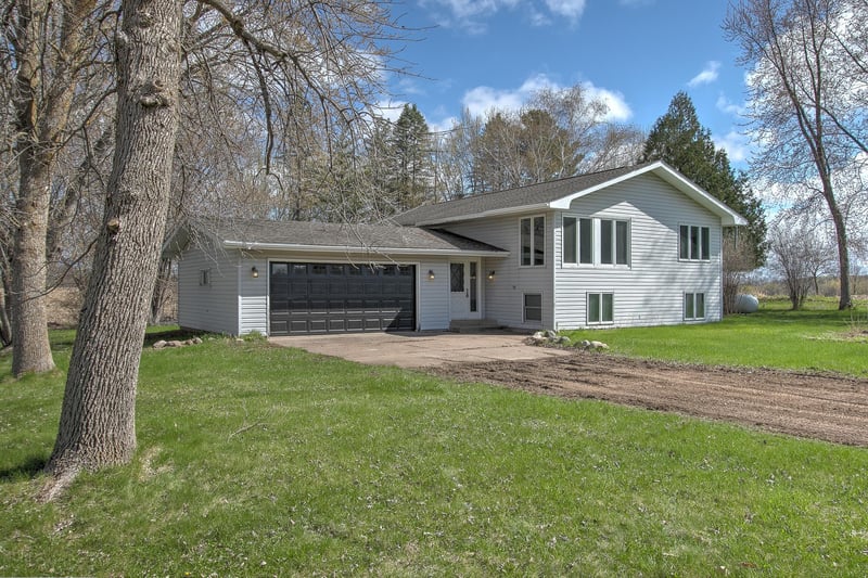 785 401st Ave NW, Stanchfield, MN 55080