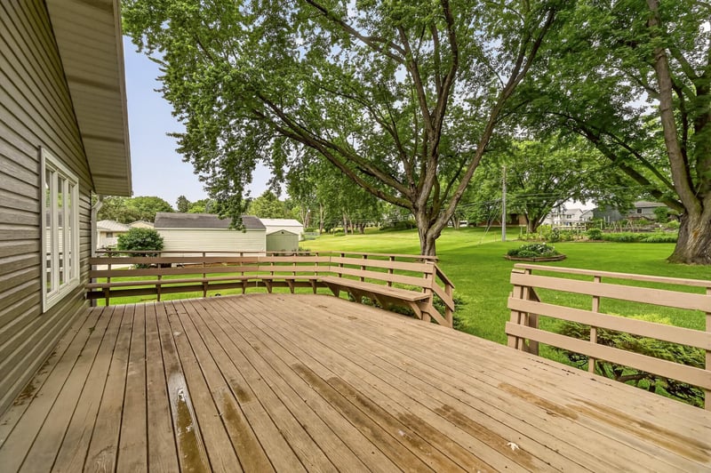 402 Strathmore Ln SE, Rochester, MN 55904