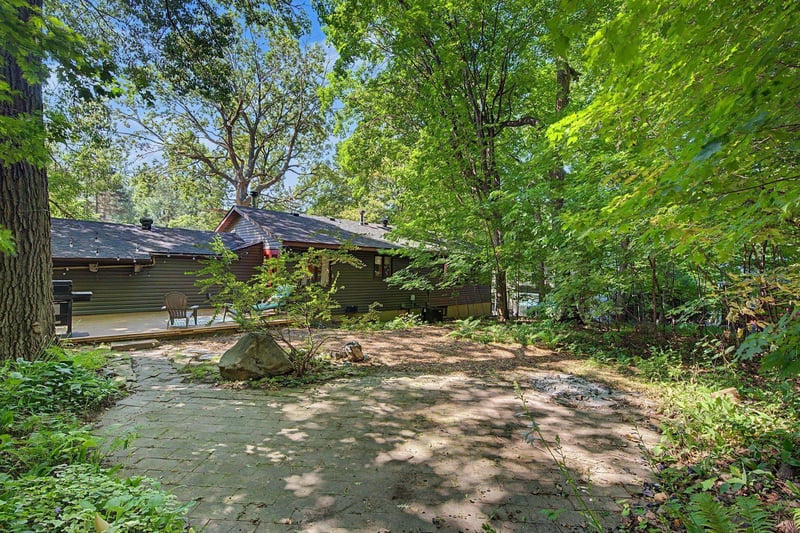760 Ponderosa Dr, Chanhassen, MN 55317
