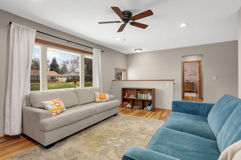 4042 Main St NE, Fridley, MN 55421