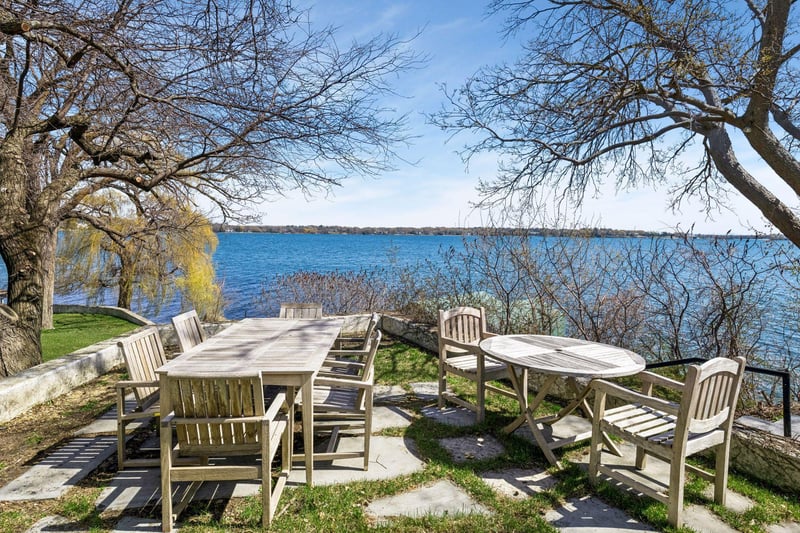 1300 Bracketts Point Rd, Wayzata, MN 55391