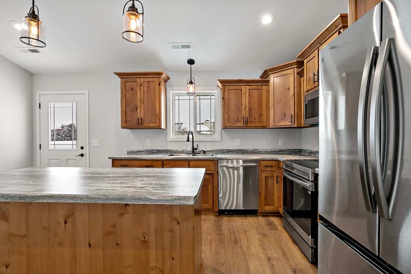 425 4th Ave SE, Saint Joseph, MN 56374