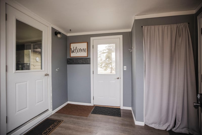 109 Ridge Rd, Morris, MN 56267