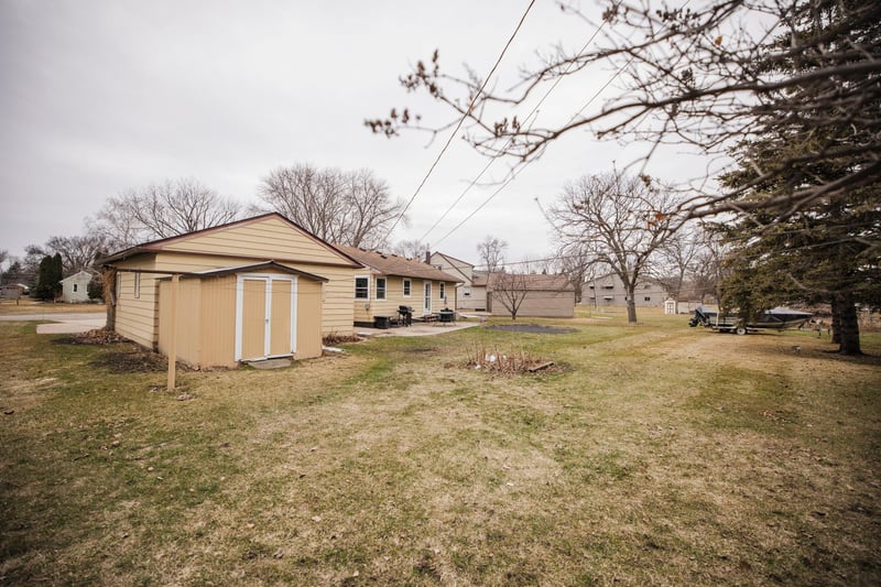 109 Ridge Rd, Morris, MN 56267