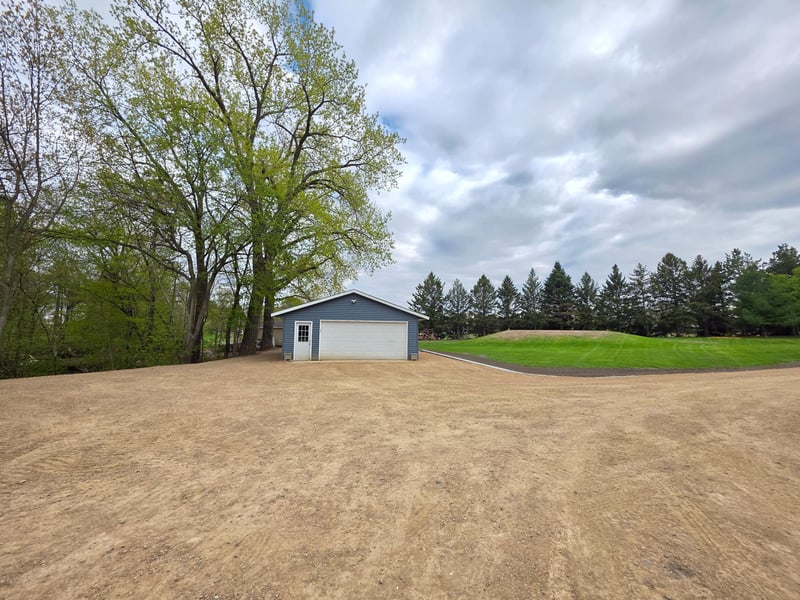 20606 Hilltop Ln, Belle Plaine, MN 56011
