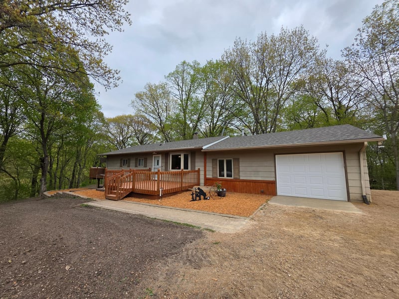 20606 Hilltop Ln, Belle Plaine, MN 56011