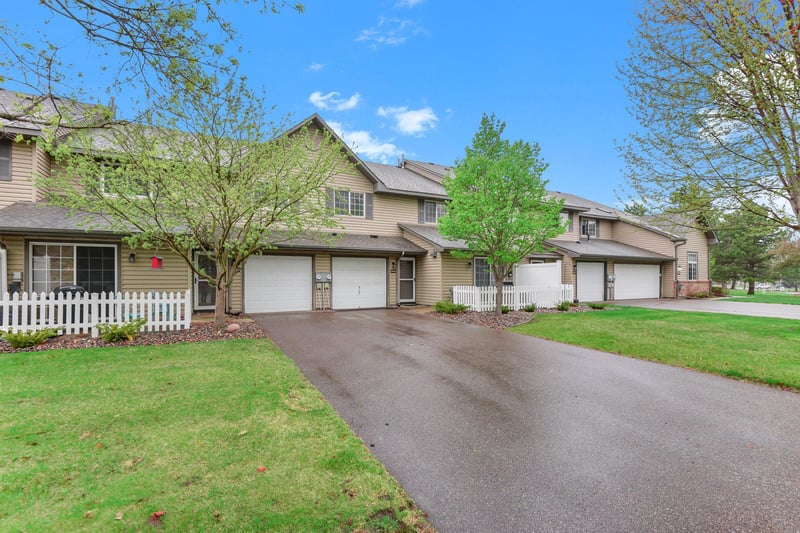 2565 Lockwood Dr #108, Mendota Heights, MN 55120