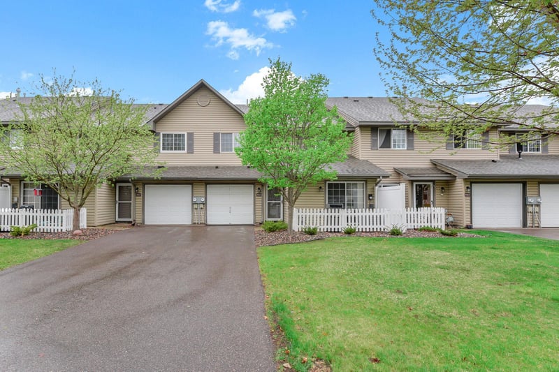 2565 Lockwood Dr #108, Mendota Heights, MN 55120