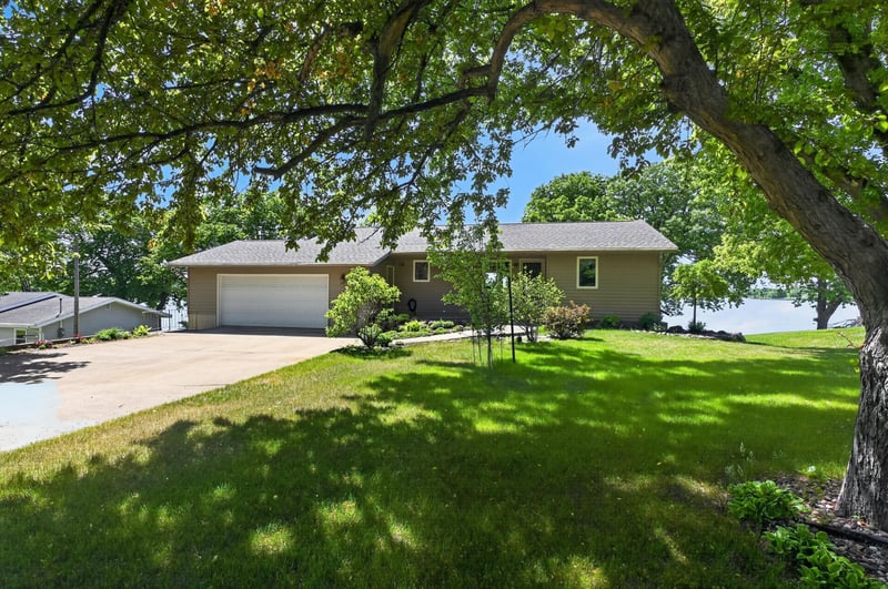 1474 E Lake Brophy Rd NW, Alexandria, MN 56308