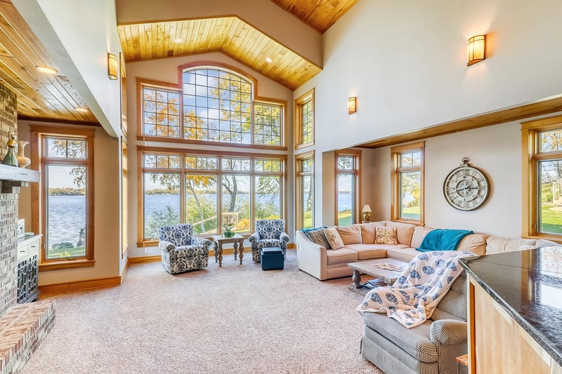 758 S Shore Dr, Detroit Lakes, MN 56501