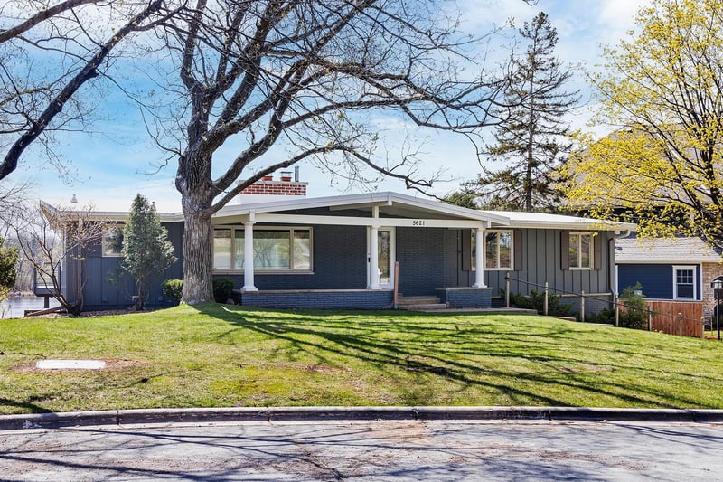 5621 Interlachen Cir, Edina, MN 55436