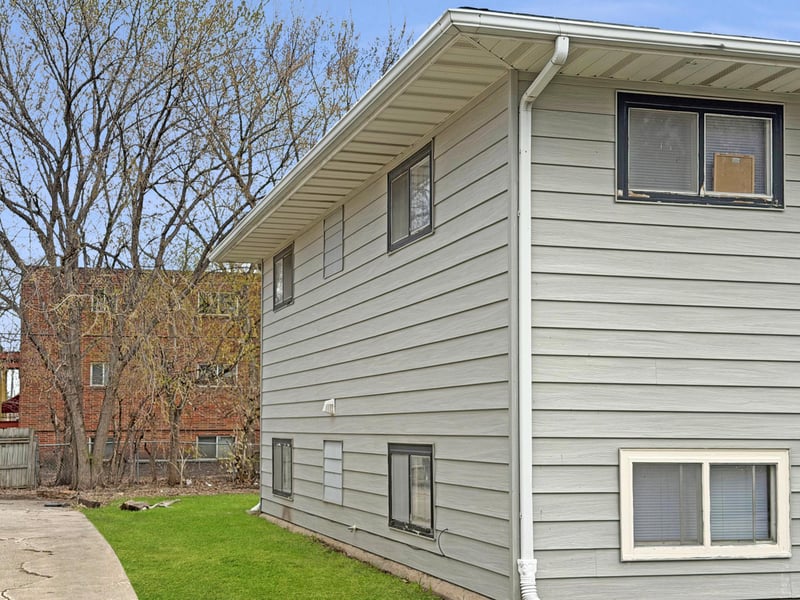 1106 18th St S, Moorhead, MN 56560