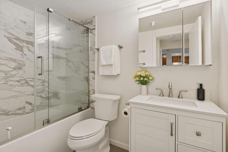 401 S 1st St #215, Minneapolis, MN 55401