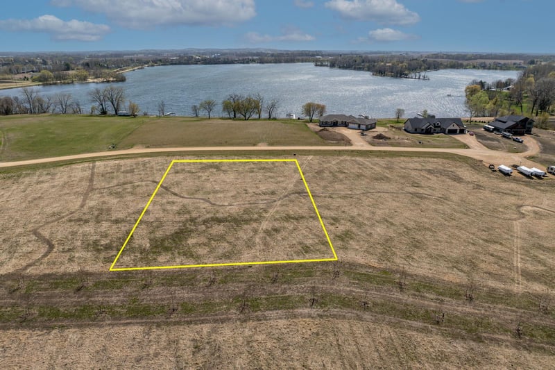 2xxx Lakeview Ct, Cleveland, MN 56017