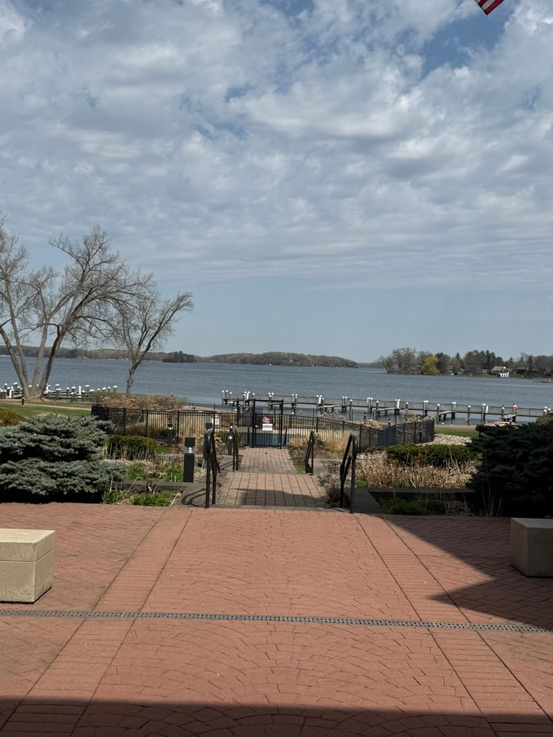 603 Lake St #307, Excelsior, MN 55331