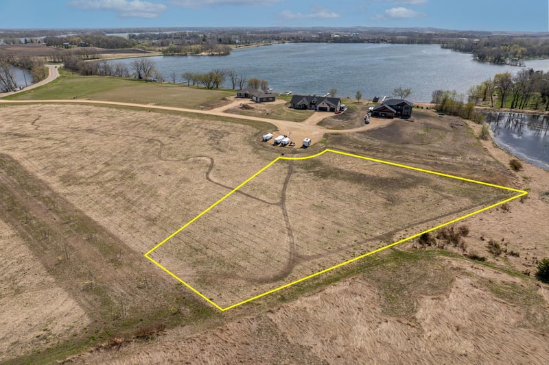 5xxx Lakeview Ct, Cleveland, MN 56017