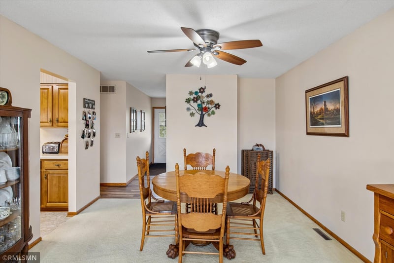 126 Floyd St S #1, Cannon Falls, MN 55009