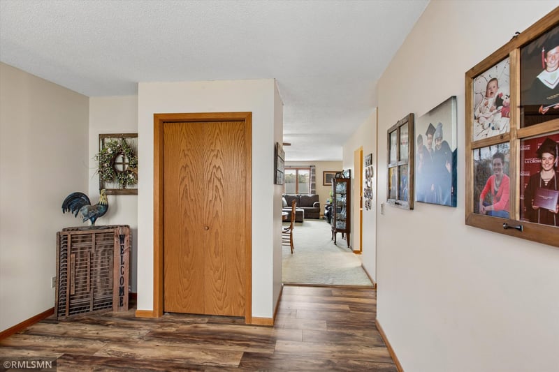 126 Floyd St S #1, Cannon Falls, MN 55009