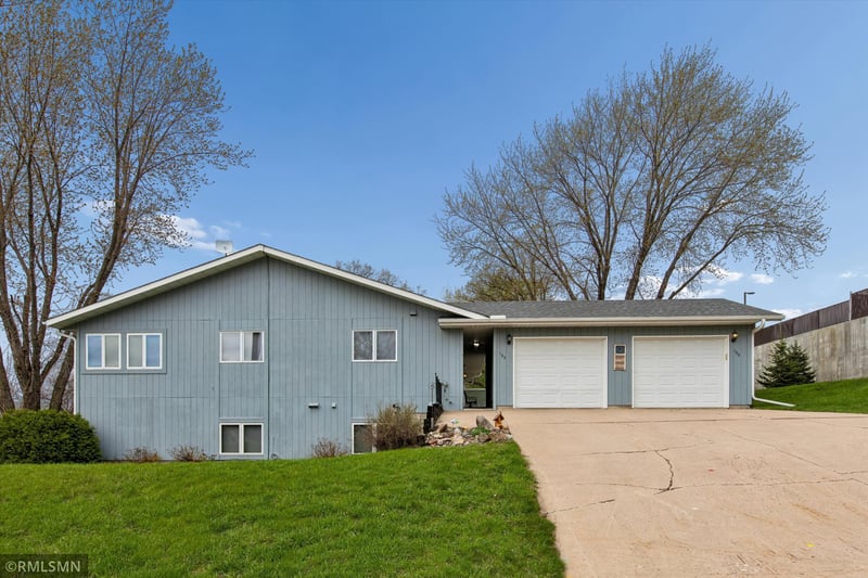126 Floyd St S #1, Cannon Falls, MN 55009