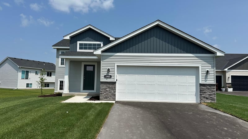 1003 Brandenburg Cir, Waverly, MN 55390