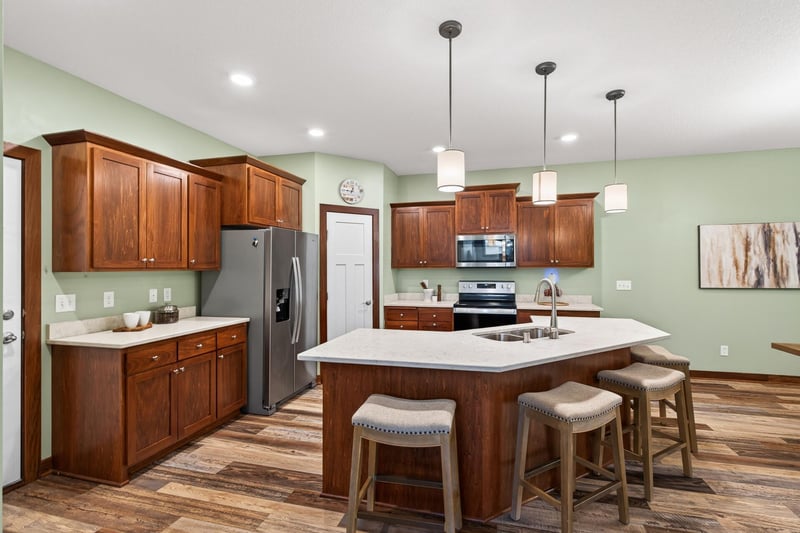 6200 Boulder Ridge Dr, Rockford, MN 55373