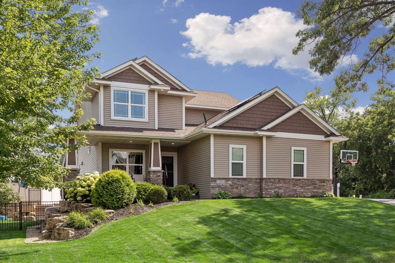 13694 Grafton Ct, Apple Valley, MN 55124