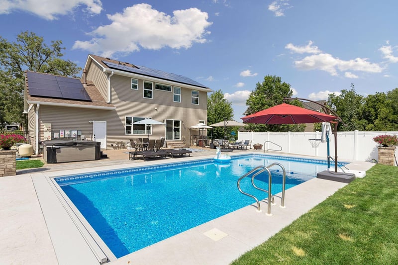 13694 Grafton Ct, Apple Valley, MN 55124