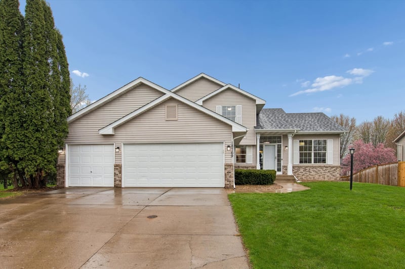18769 Englewood Way, Farmington, MN 55024