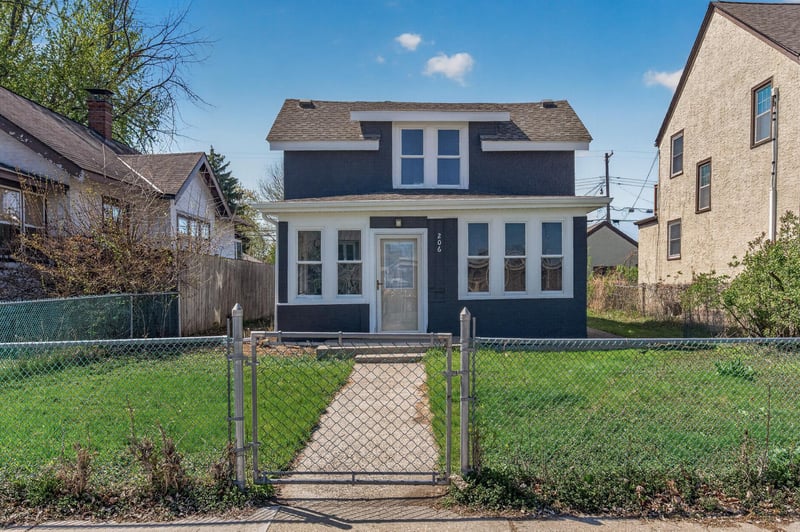 206 6th Ave S, South Saint Paul, MN 55075