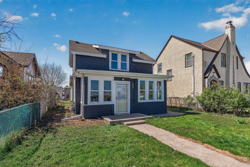 206 6th Ave S, South Saint Paul, MN 55075