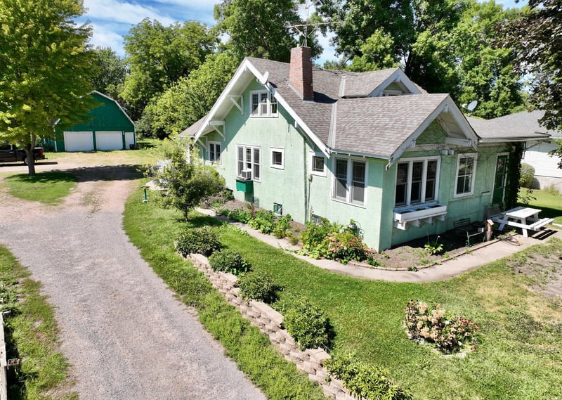 308 S 13th St, Olivia, MN 56277