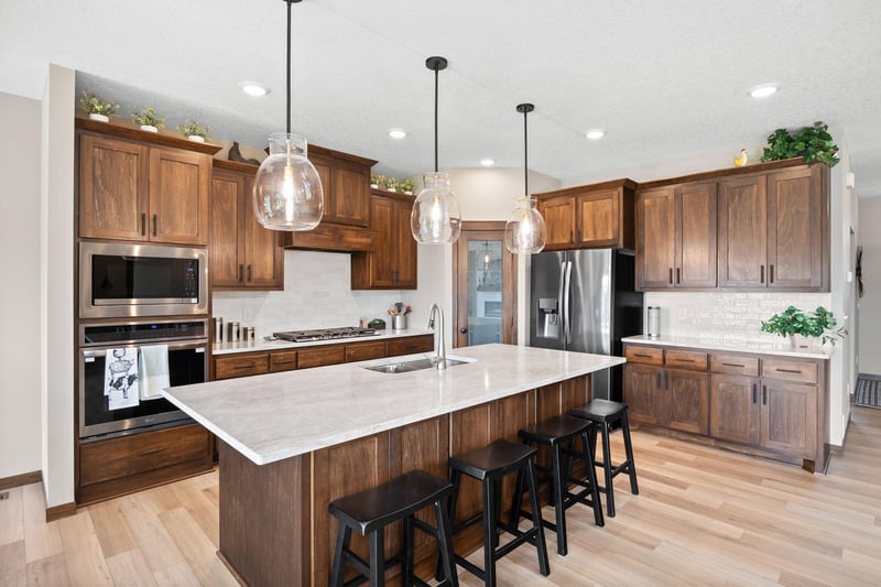 249 3rd St SW, Delano, MN 55328