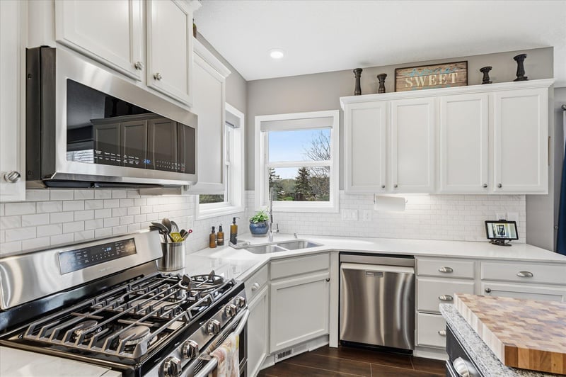 137 6th St NW, Delano, MN 55328