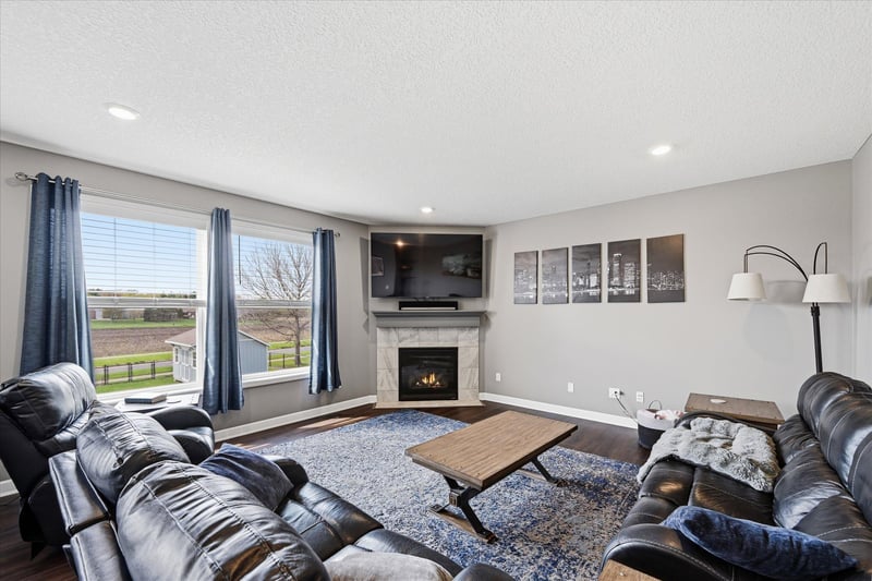 137 6th St NW, Delano, MN 55328