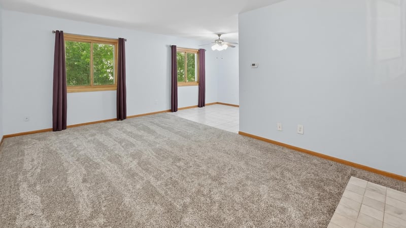 3214 Valley Ridge Dr, Eagan, MN 55121