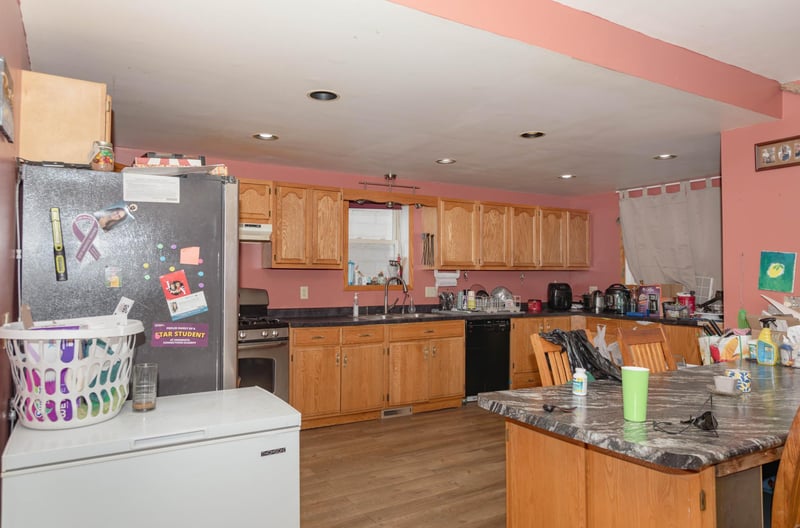 103 W 3rd Ave N, Aurora, MN 55705