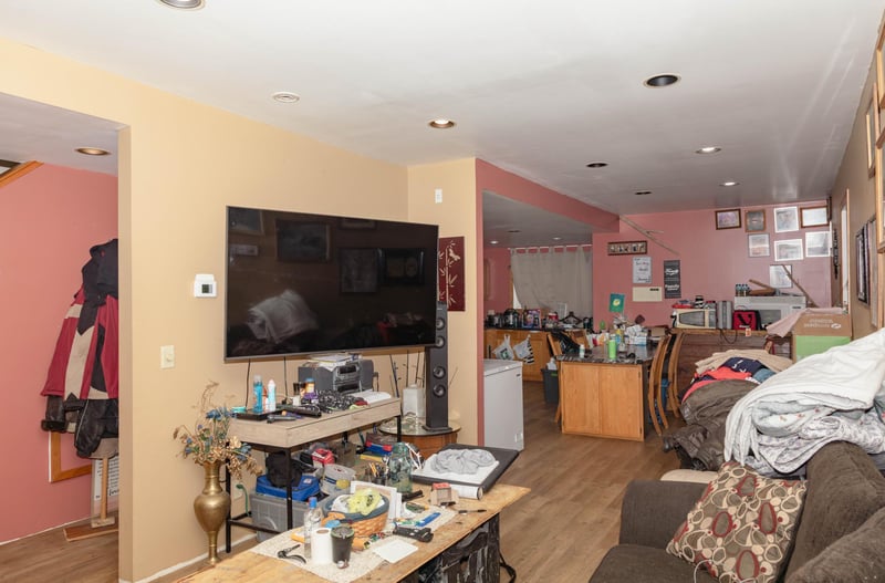 103 W 3rd Ave N, Aurora, MN 55705