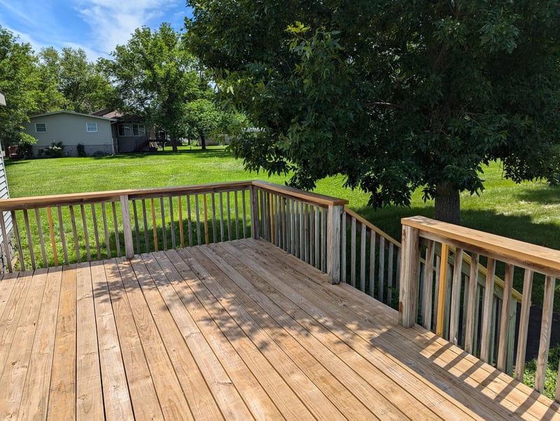 304 Valley View Dr, Redwood Falls, MN 56283